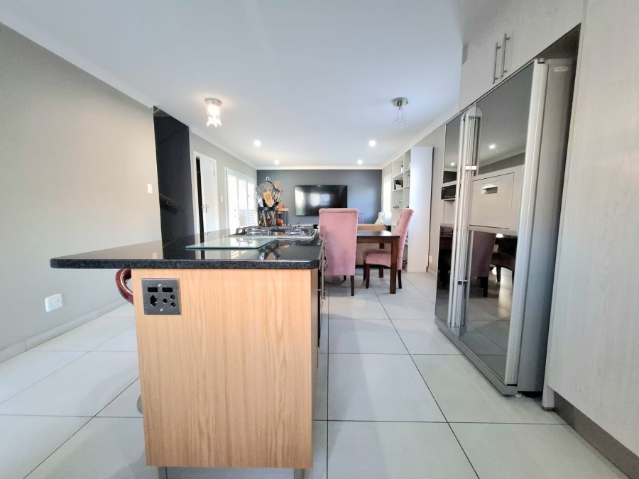 3 Bedroom Property for Sale in Nahoon Valley Park Eastern Cape